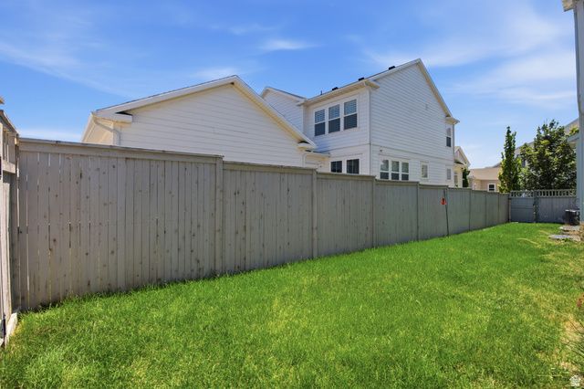 10813 S LAMOND DR, South Jordan, UT 84009