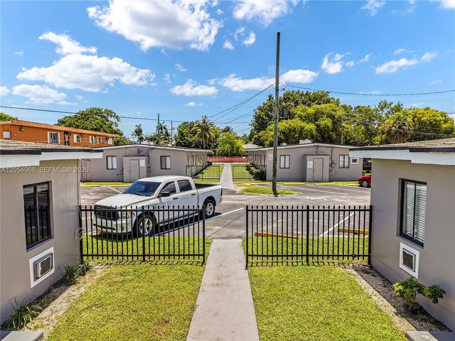 2090 NW 31st St, Miami, FL 33142
