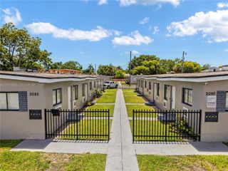 2090 NW 31st St, Miami, FL 33142