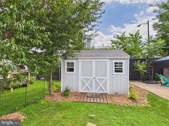 152 ELIZABETH ST, Millersville, PA 17551