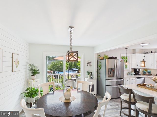 152 ELIZABETH ST, Millersville, PA 17551