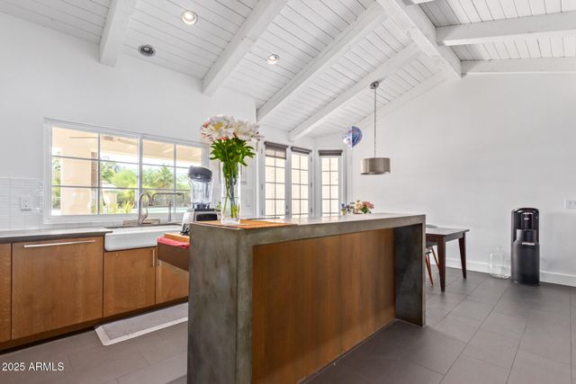 9128 N 55TH Street, Paradise Valley, AZ 85253