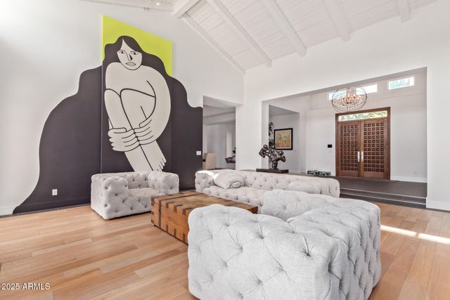 9128 N 55TH Street, Paradise Valley, AZ 85253