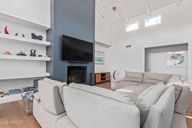 9128 N 55TH Street, Paradise Valley, AZ 85253