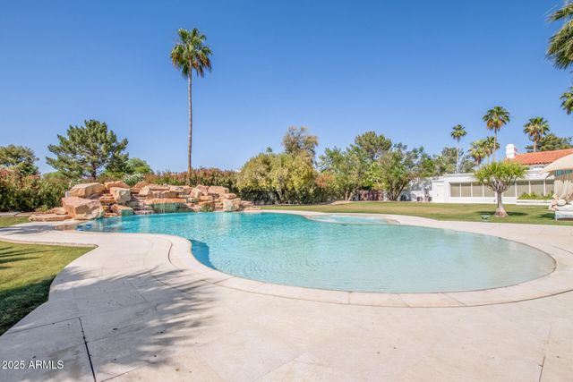 9128 N 55TH Street, Paradise Valley, AZ 85253