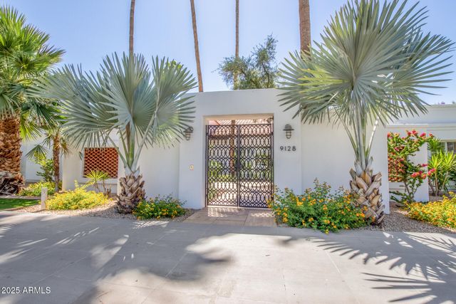 9128 N 55TH Street, Paradise Valley, AZ 85253