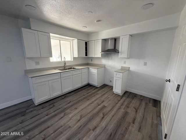 1830 N 54th Lane, Phoenix, AZ 85035