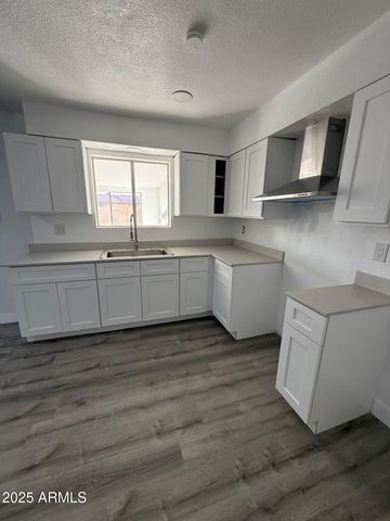 1830 N 54th Lane, Phoenix, AZ 85035