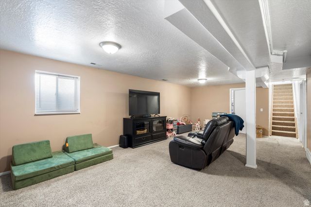 1214 N 700 W, Clinton, UT 84015