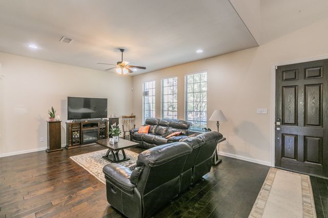 3922 Canton Jade Way, Arlington, TX 76005
