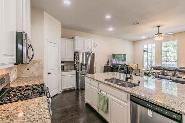 3922 Canton Jade Way, Arlington, TX 76005