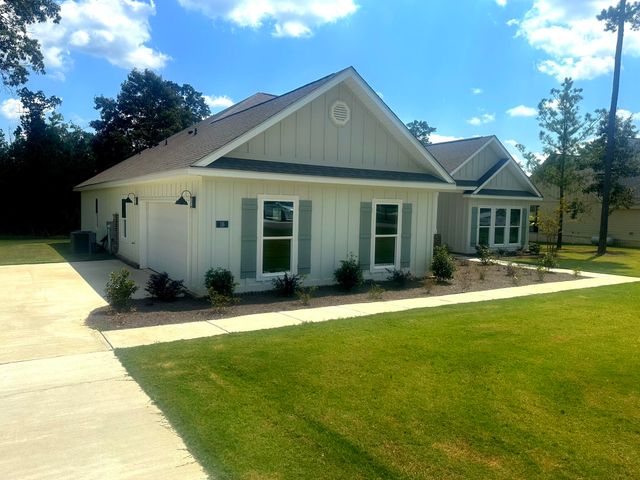 16 Wabash Way, Sumrall, MS 39482
