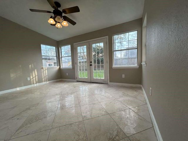 608 Pebbleshire Drive, Houston, TX 77062