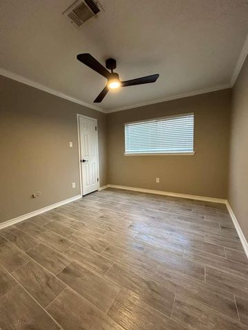 608 Pebbleshire Drive, Houston, TX 77062