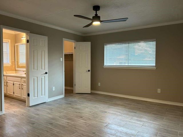 608 Pebbleshire Drive, Houston, TX 77062