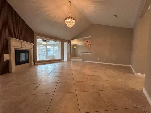 608 Pebbleshire Drive, Houston, TX 77062