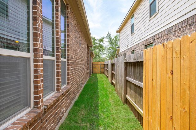 6208 Maddingly Lane, League City, TX 77573