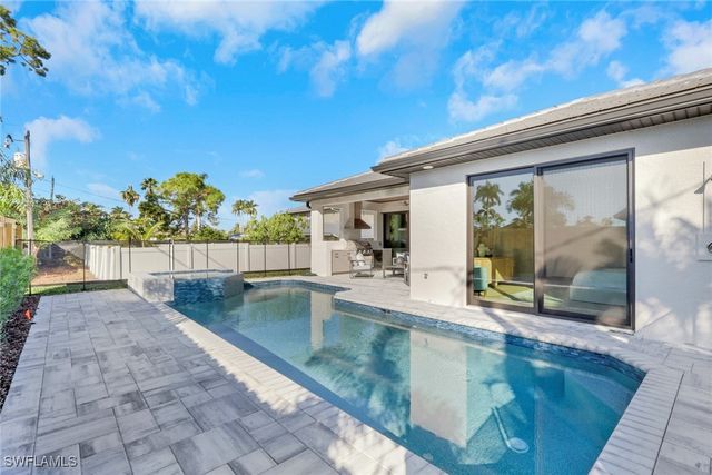 756 108th AVE N, Naples, FL 34108