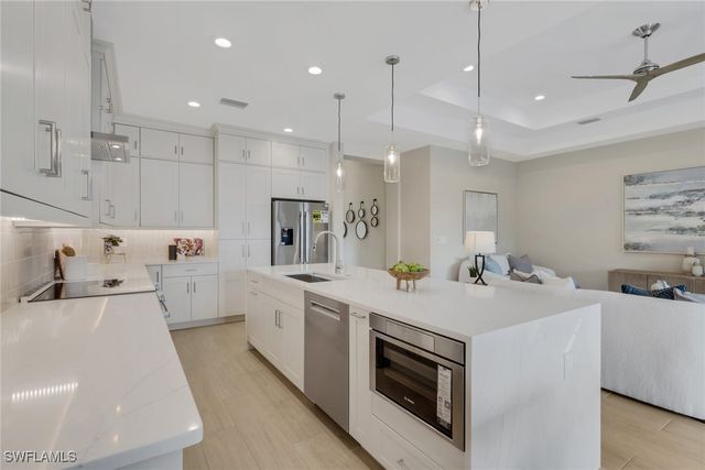 756 108th AVE N, Naples, FL 34108