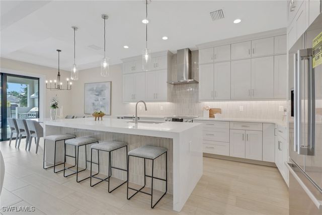 756 108th AVE N, Naples, FL 34108