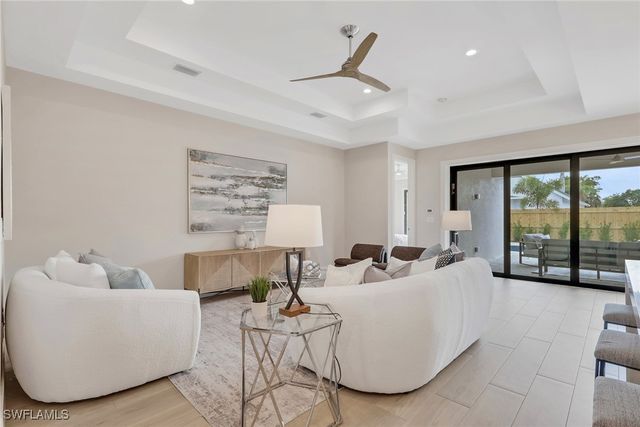 756 108th AVE N, Naples, FL 34108