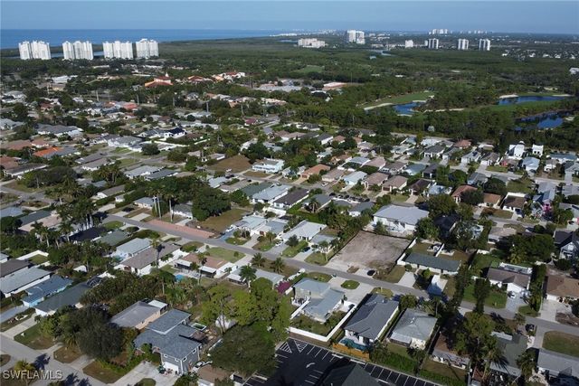 756 108th AVE N, Naples, FL 34108