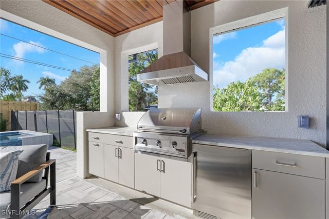 756 108th AVE N, Naples, FL 34108