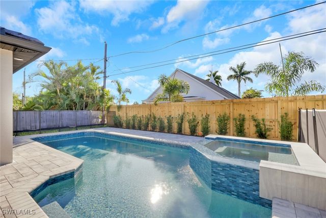 756 108th AVE N, Naples, FL 34108