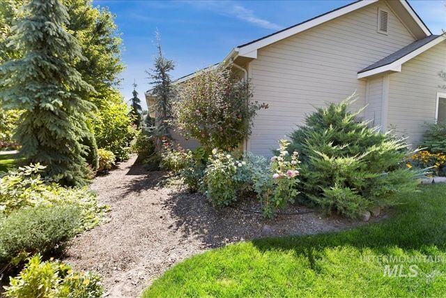 12306 S Carriage Hill Way, Nampa, ID 83686