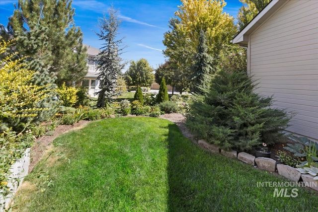 12306 S Carriage Hill Way, Nampa, ID 83686