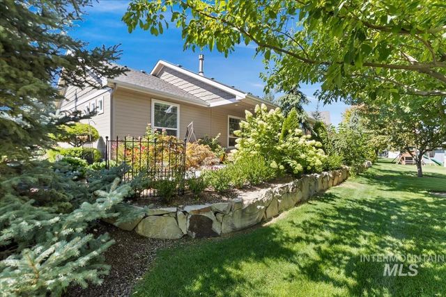 12306 S Carriage Hill Way, Nampa, ID 83686