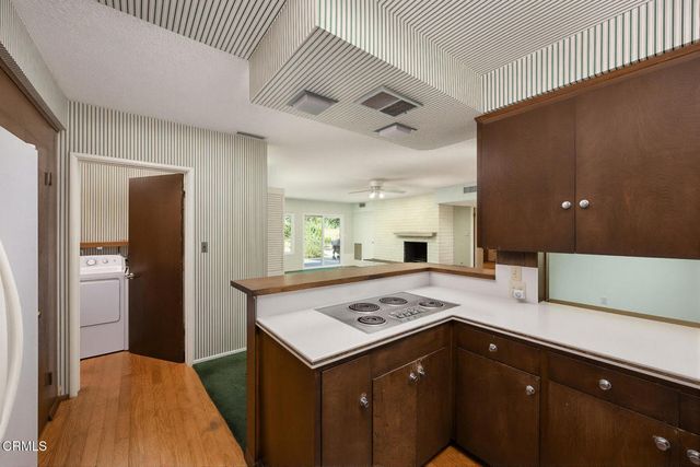 1349 El Vago Street, La Canada Flintridge, CA 91011
