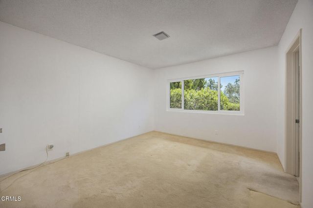 1349 El Vago Street, La Canada Flintridge, CA 91011