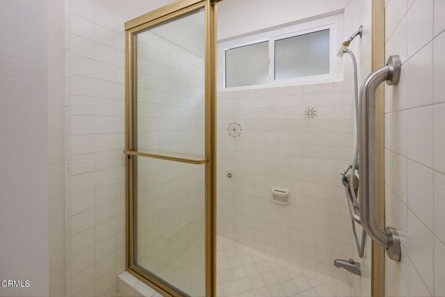 1349 El Vago Street, La Canada Flintridge, CA 91011