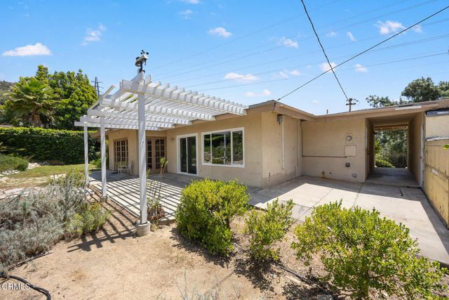 1349 El Vago Street, La Canada Flintridge, CA 91011