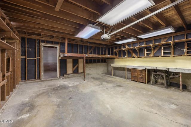 1349 El Vago Street, La Canada Flintridge, CA 91011