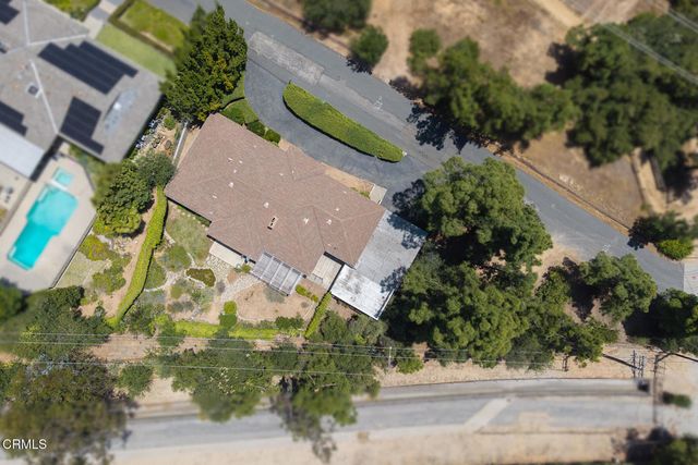 1349 El Vago Street, La Canada Flintridge, CA 91011