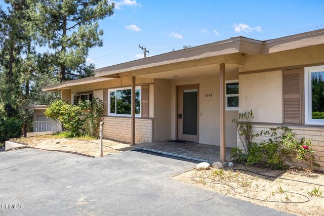 1349 El Vago Street, La Canada Flintridge, CA 91011