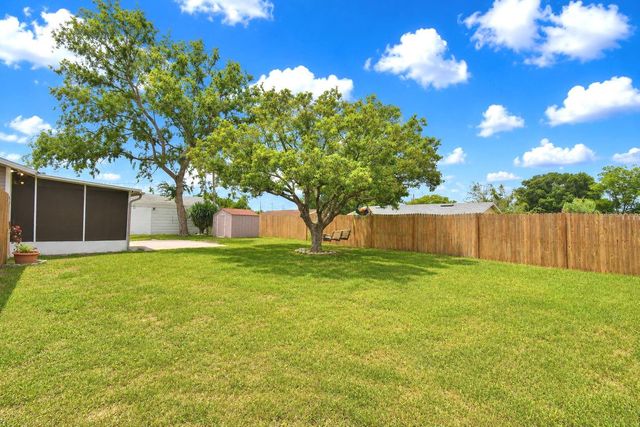 142 MARTHA DRIVE, Lake Wales, FL 33898