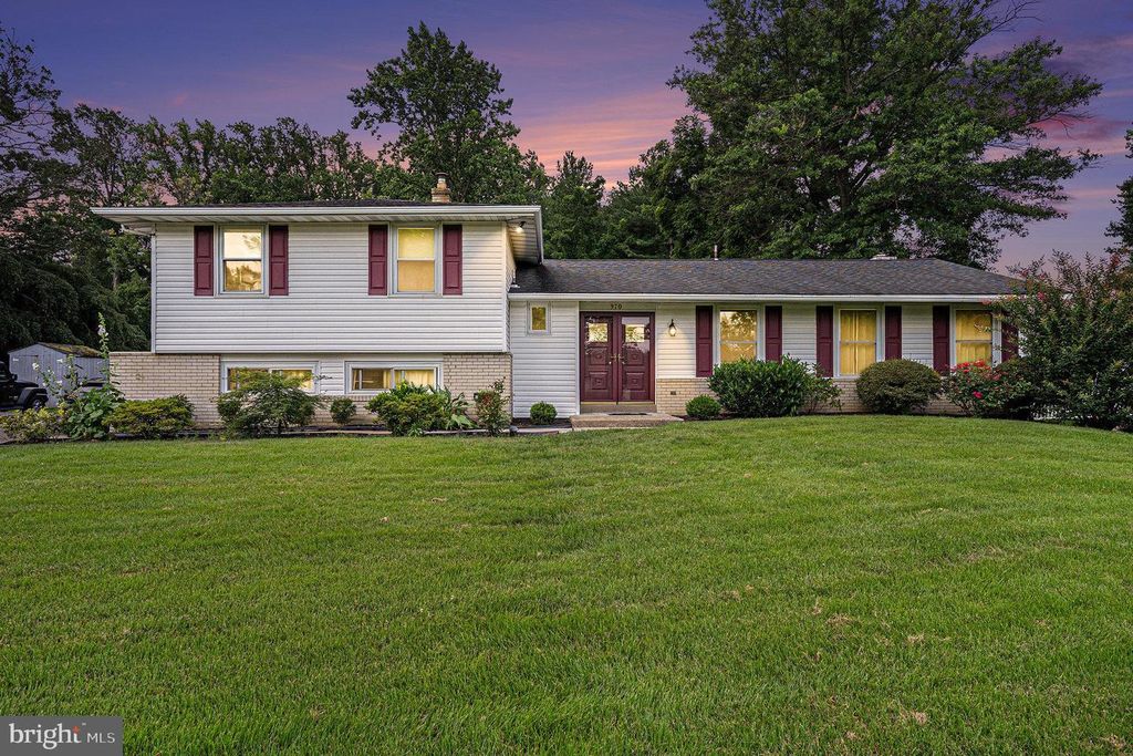 970 TOWNSHIP LINE RD, Plymouth Meeting, PA 19462