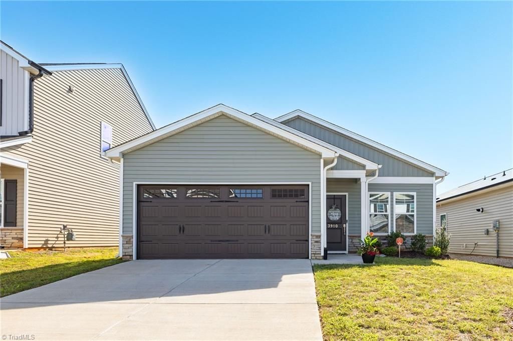 3910 Angel Hill Lane, High Point, NC 27265