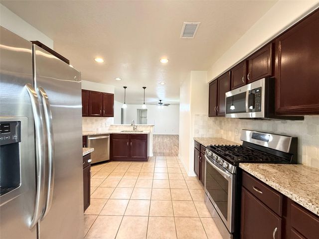9897 Expedition Trail, Conroe, TX 77385