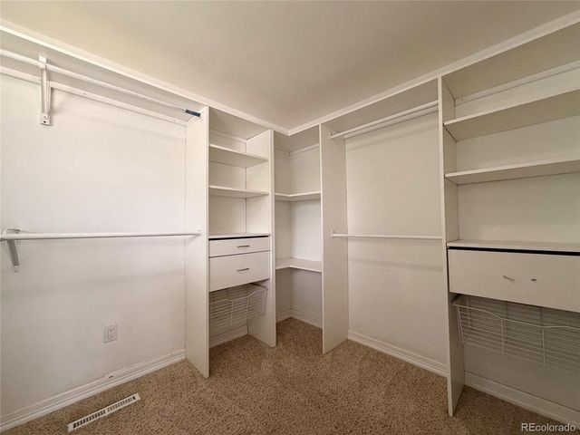 945 Dearborn St, Aurora, CO 80011