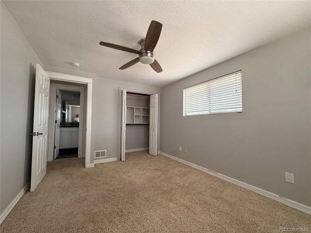945 Dearborn St, Aurora, CO 80011