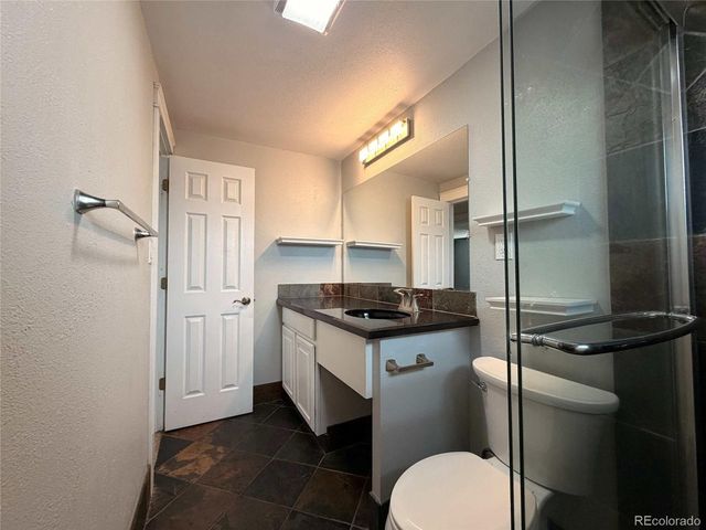 945 Dearborn St, Aurora, CO 80011