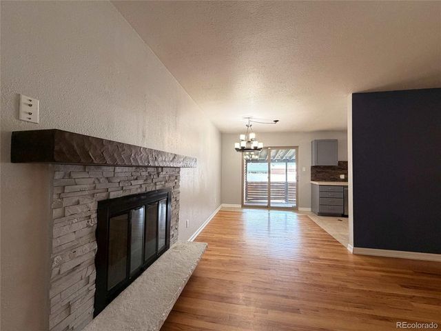 945 Dearborn St, Aurora, CO 80011