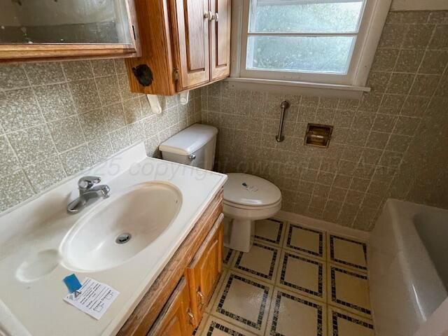 502 8TH Avenue, Canyon, TX 79015