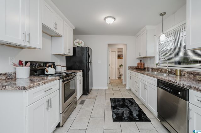 193 MABELON DRIVE, Hueytown, AL 35023