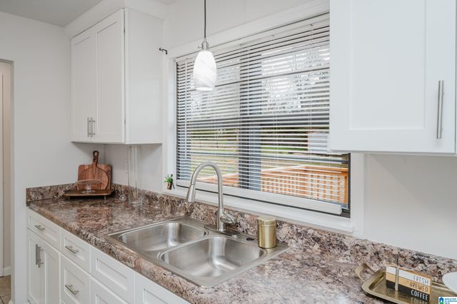 193 MABELON DRIVE, Hueytown, AL 35023