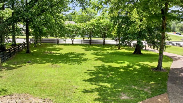 3465 Carothers Pkwy, Franklin, TN 37064